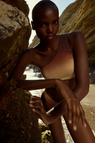 Gornji dio kupaćeg – asimetrični top »Cairo«